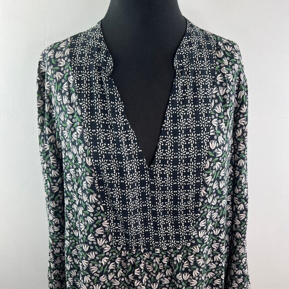 Velvet By Graham And Spencer Multi Top Floral Split Neck Pullover Sz X-Large XL - Picture 3 of 10